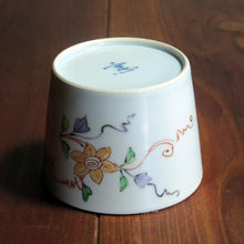 画像をギャラリービューアに読み込む, 錦(にしき)蕎麦猪口(そばちょこ)-鉄線花文(てっせんか)