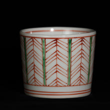 画像をギャラリービューアに読み込む, 錦(にしき)蕎麦猪口(そばちょこ)-矢羽根文(やばね)