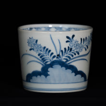 画像をギャラリービューアに読み込む, 染付(そめつけ)蕎麦猪口(そばちょこ)-秋草文(あきくさ)