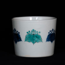 画像をギャラリービューアに読み込む, 染錦(そめにしき)蕎麦猪口(そばちょこ)-桐文(きり)