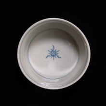 画像をギャラリービューアに読み込む, 染付(そめつけ)蕎麦猪口(そばちょこ)-跳ね兎(はねうさぎ)