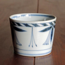 画像をギャラリービューアに読み込む, 染付(そめつけ)蕎麦猪口(そばちょこ)-注連縄(しめなわ)