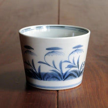 画像をギャラリービューアに読み込む, 染付(そめつけ)蕎麦猪口(そばちょこ)-舟曳(ふなひき)