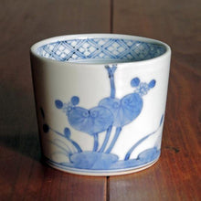 画像をギャラリービューアに読み込む, 染付(そめつけ)蕎麦猪口(そばちょこ)-河骨(こうほね)文-
