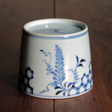 画像をギャラリービューアに読み込む, 染付(そめつけ)蕎麦猪口(そばちょこ)-亀甲藤(きっこう ふじ)-