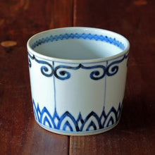 画像をギャラリービューアに読み込む, 染付(そめつけ)蕎麦猪口(そばちょこ)-雁木文(がんぎもん)-